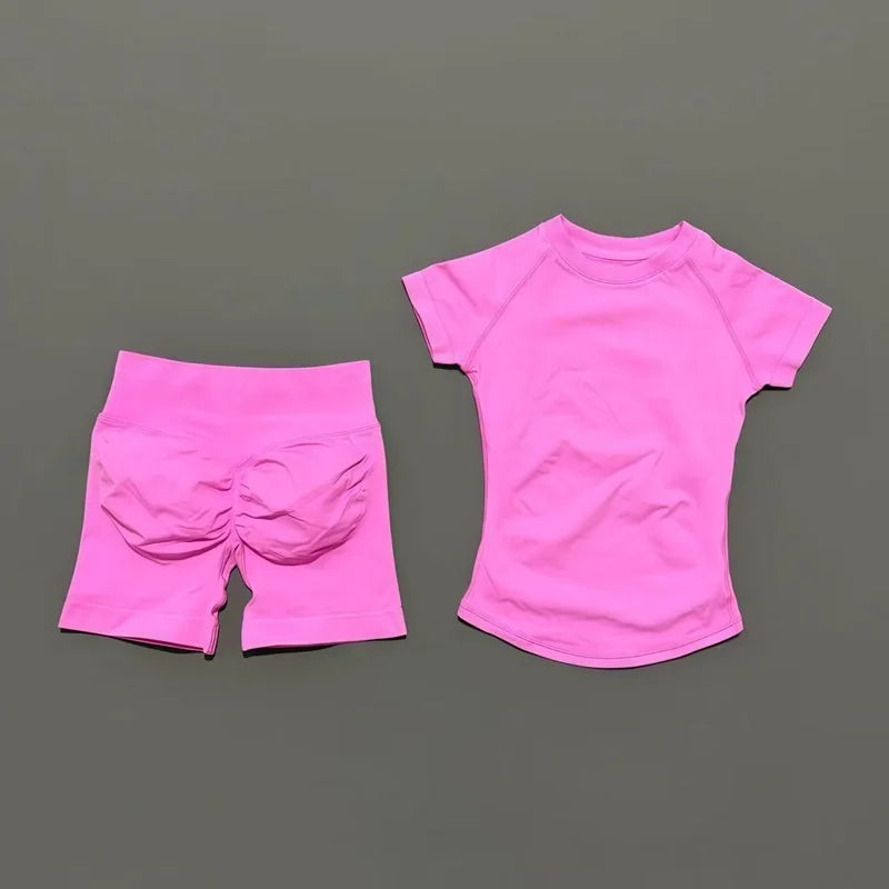 Seamless yoga workout set pink front view