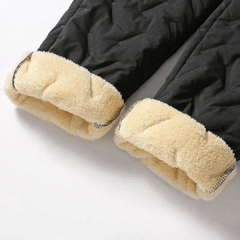 Thermal fleece sweatpants front view black