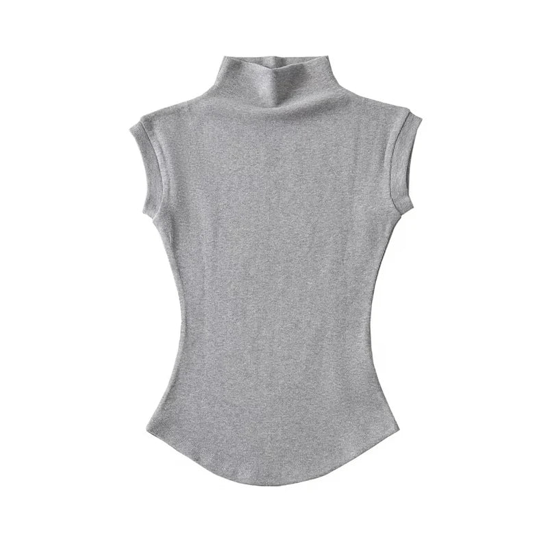  Sleeveless turtleneck top waist detail