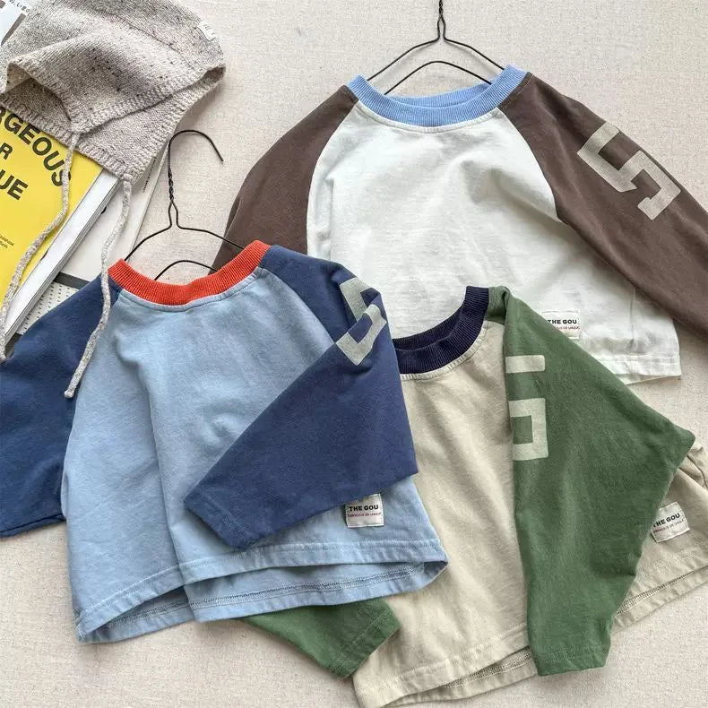 Boys letter print pullover worn by child