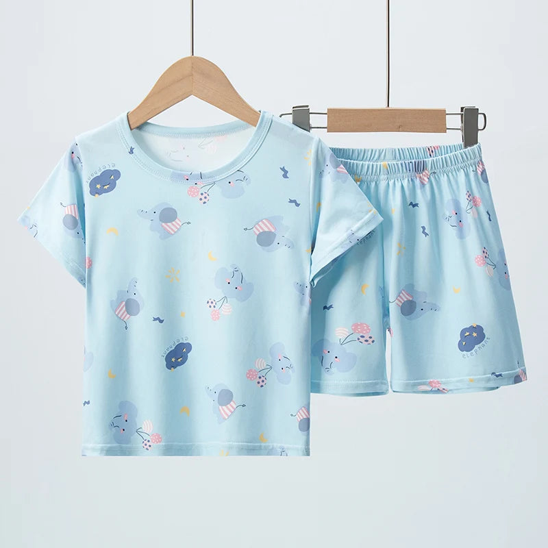 Kids shorts set top detail