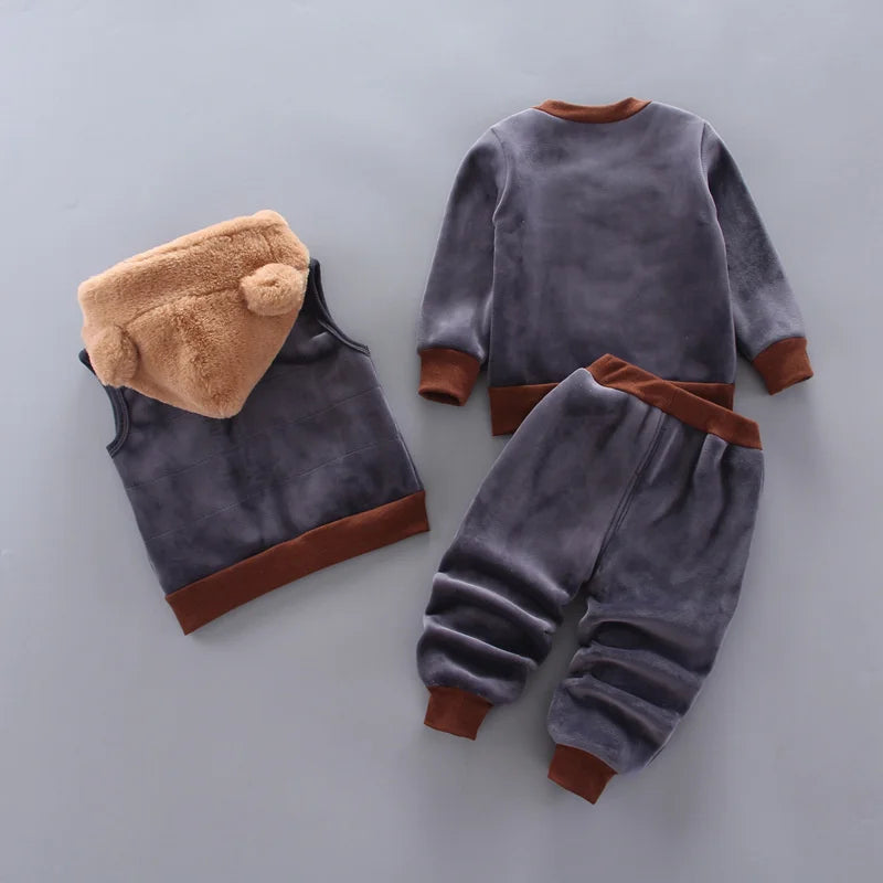 Kids hooded bear sweater set bear ear hood detail