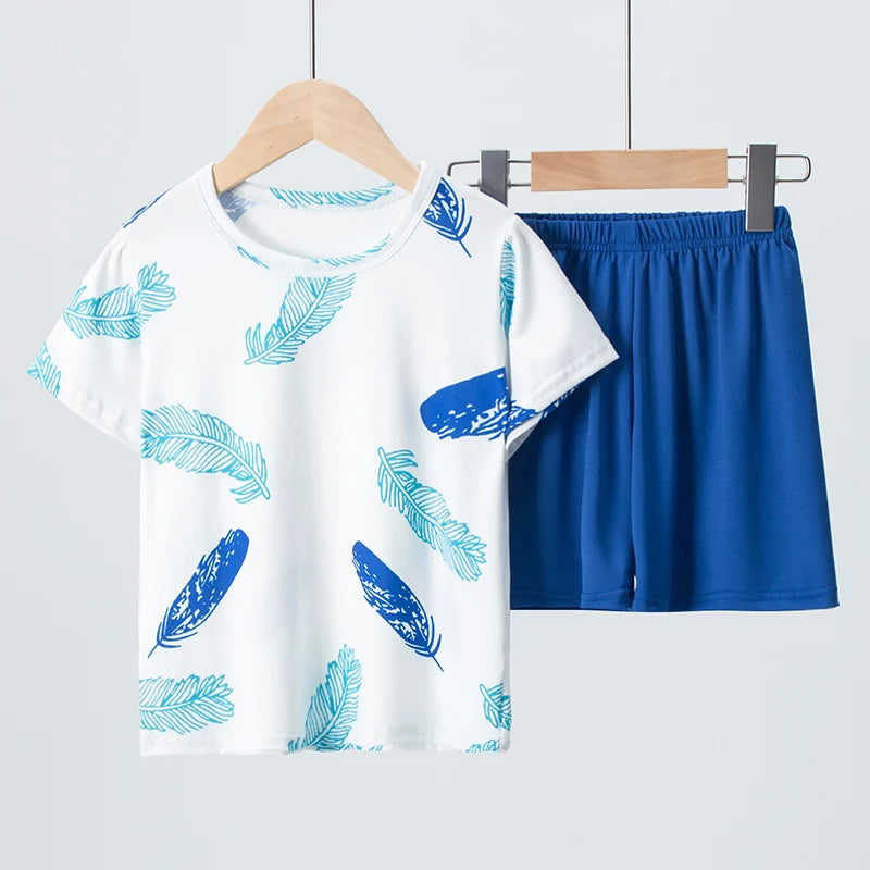 Kids shorts set top detail