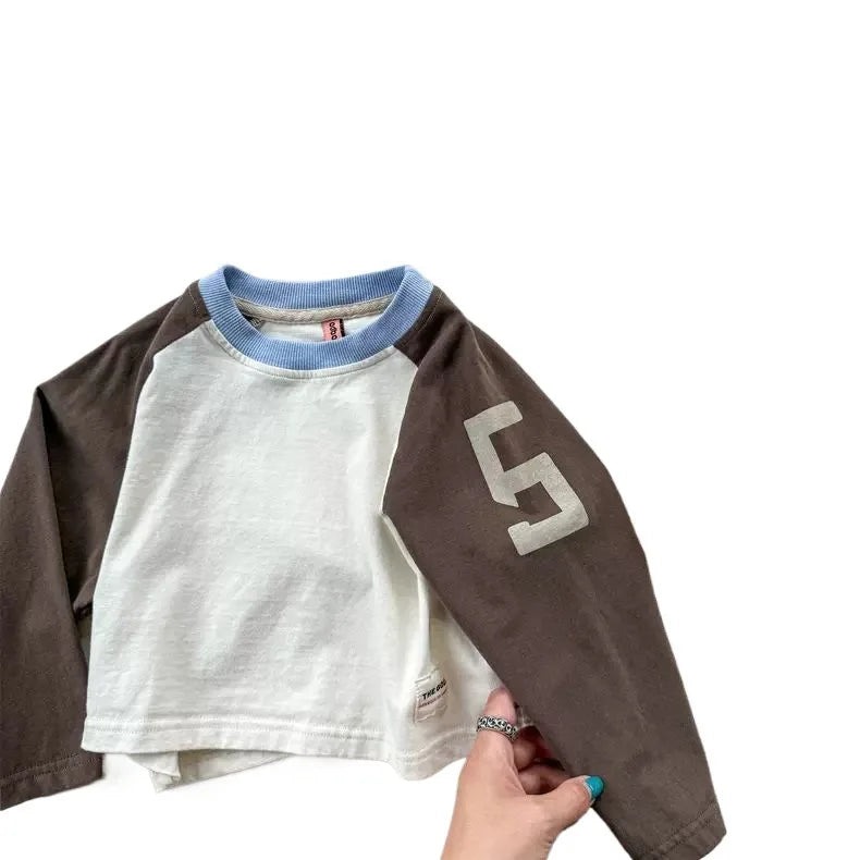 Boys letter print pullover worn by child