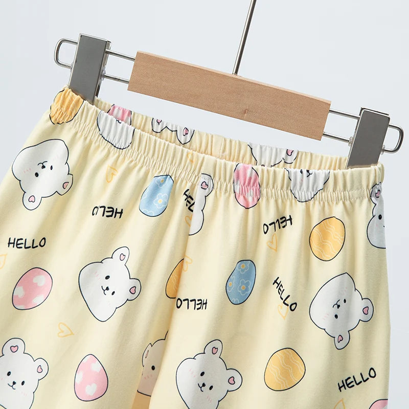 Kids shorts set top detail