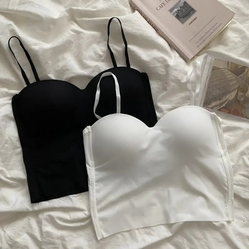 Seamless camisole with built-in cups back detail