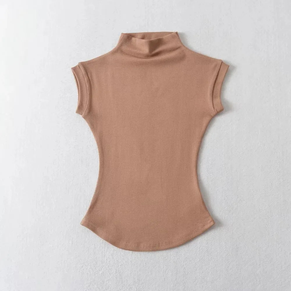  Sleeveless turtleneck top styled for streetwear