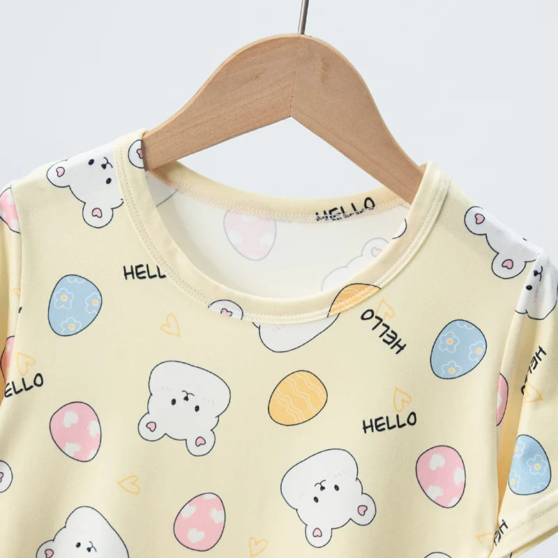 Kids shorts set top detail