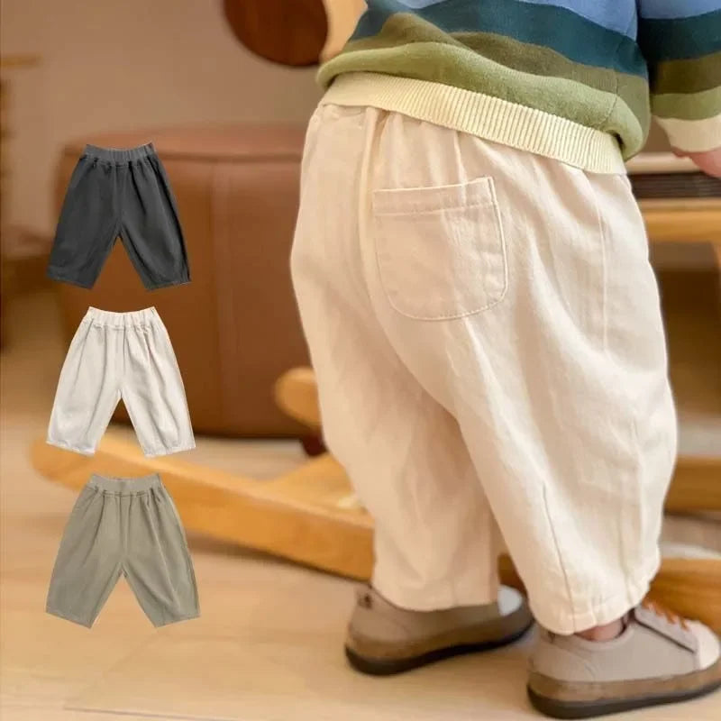Kids casual ankle pants side pocket detail