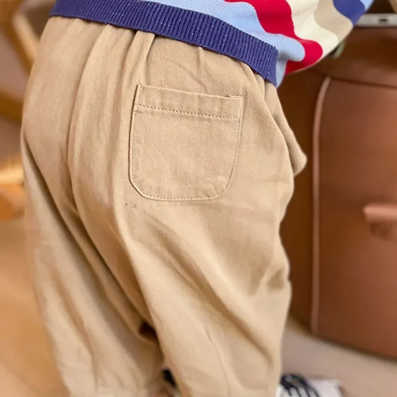 Kids casual ankle pants side pocket detail