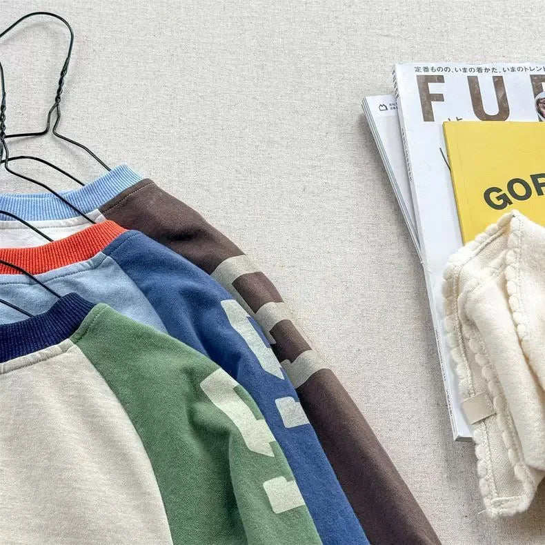 Boys letter print pullover worn by child