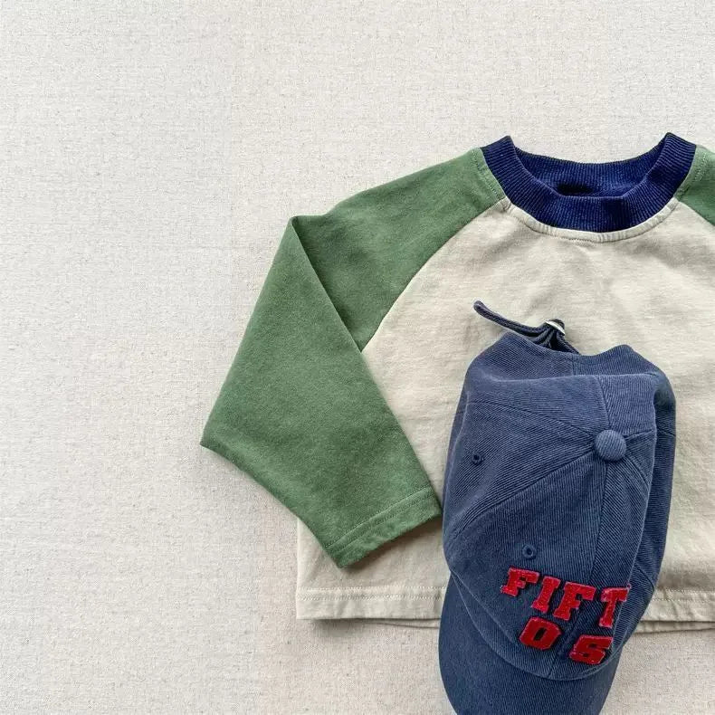 Boys letter print pullover worn by child