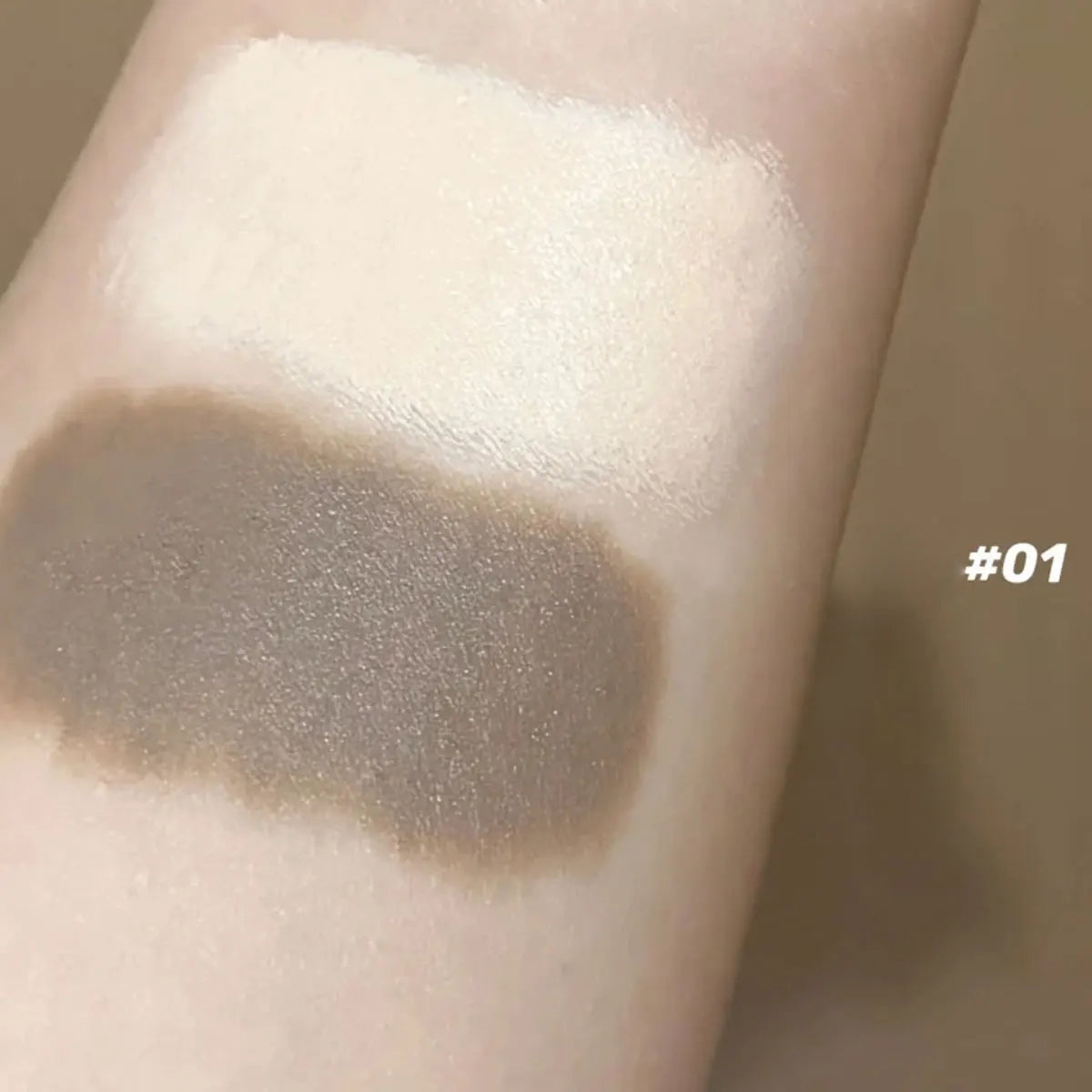 Contour & highlight duo pencil swatch on skin
