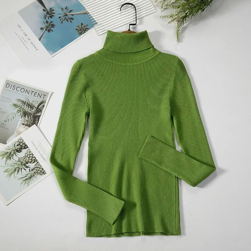 Soft turtleneck sweater front green