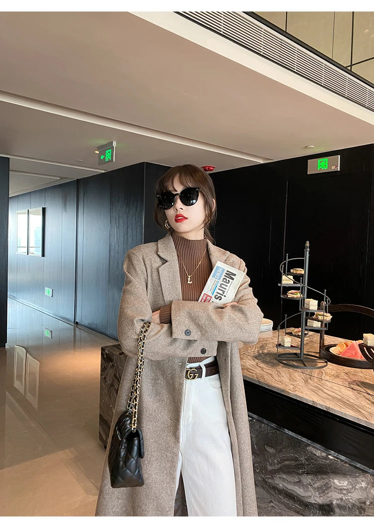 Slim turtleneck sweater khaki styled outfit
