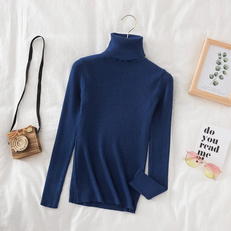 Soft turtleneck sweater front view green