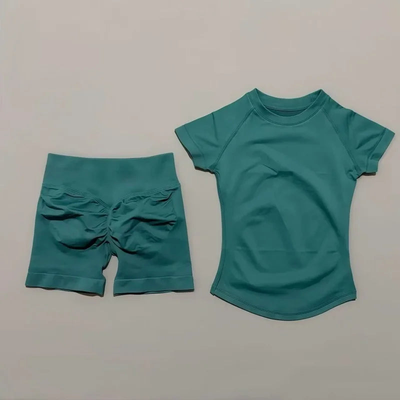 Seamless yoga workout set pine green back view