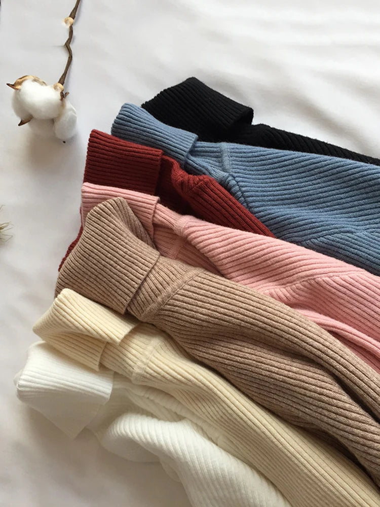 Ribbed turtleneck sweater option