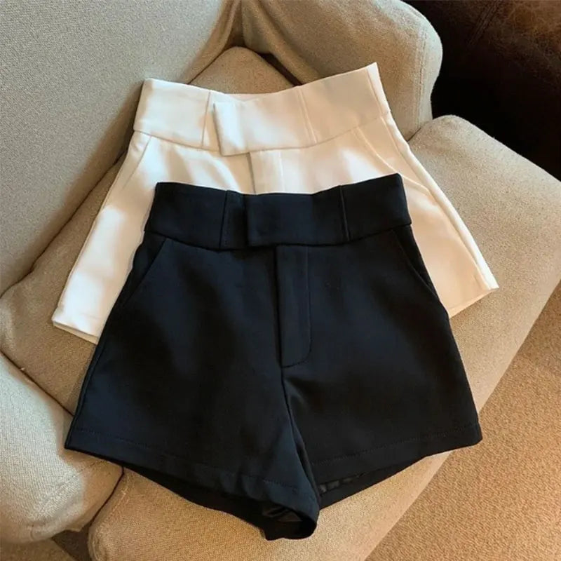  High waisted casual shorts black flat lay